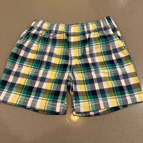 Bundle of three baby boy plaid shorts: brands carters , first impressions - Picture 2 of 9
